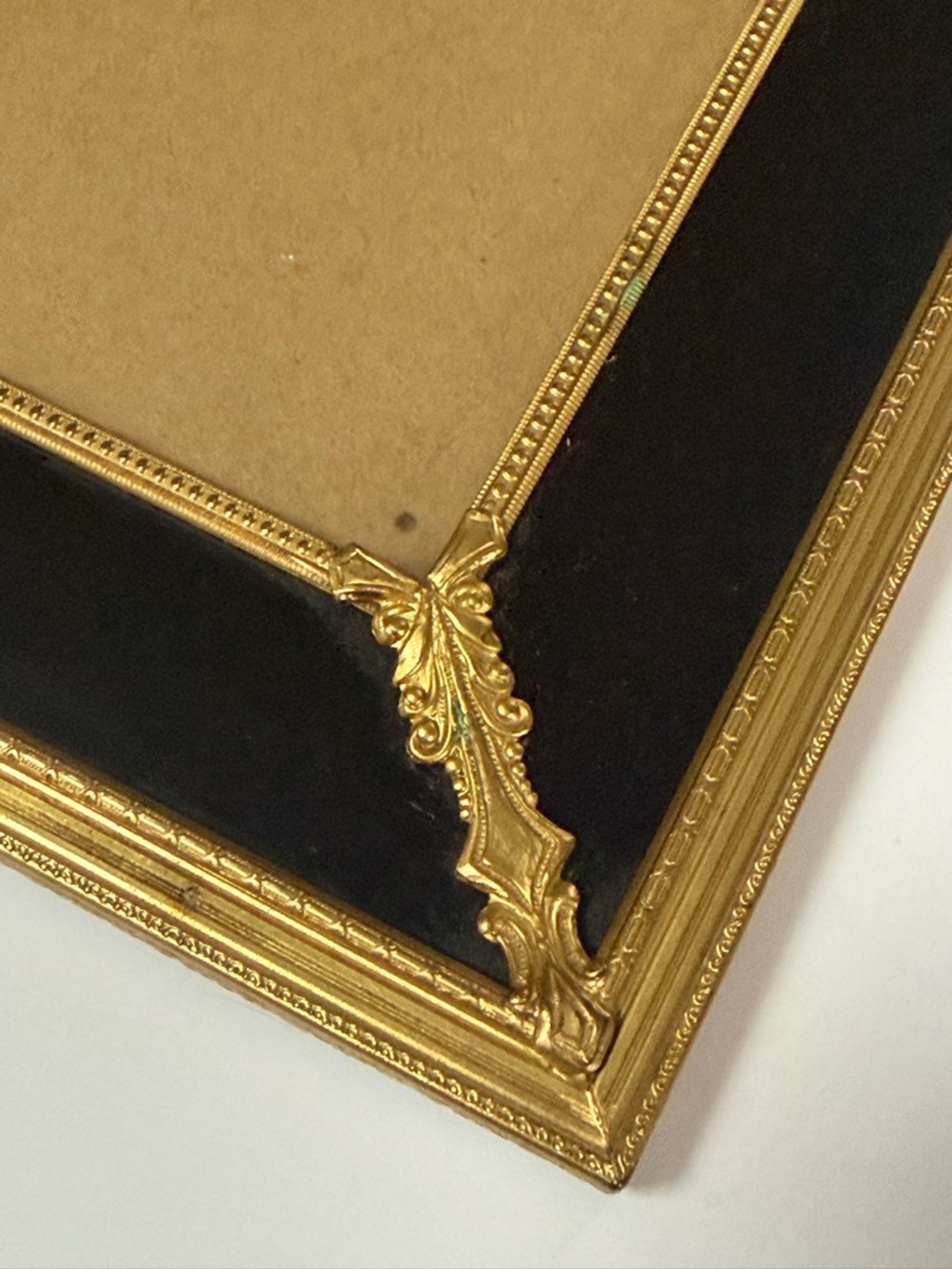 VTG Art Deco Brass Easel Black Gold Ornate Picture Frame 10x12 (8X10”) - Picture 4 of 16